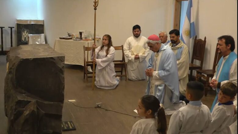 Histórica consagración del altar en la Parroquia Nuestra Señora del Valle